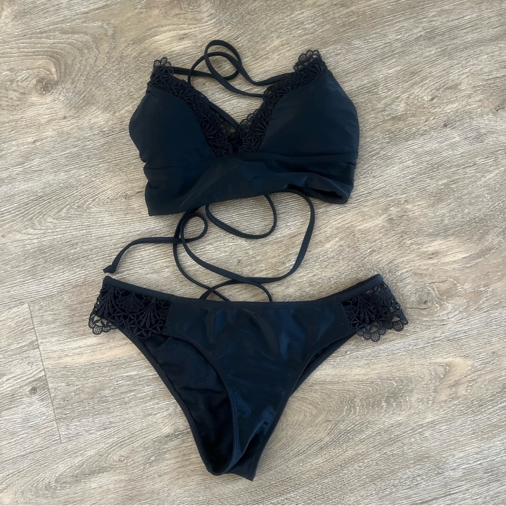 Hollister Black Lace-Trim Strappy Bikini Top size small and bottom size medium.